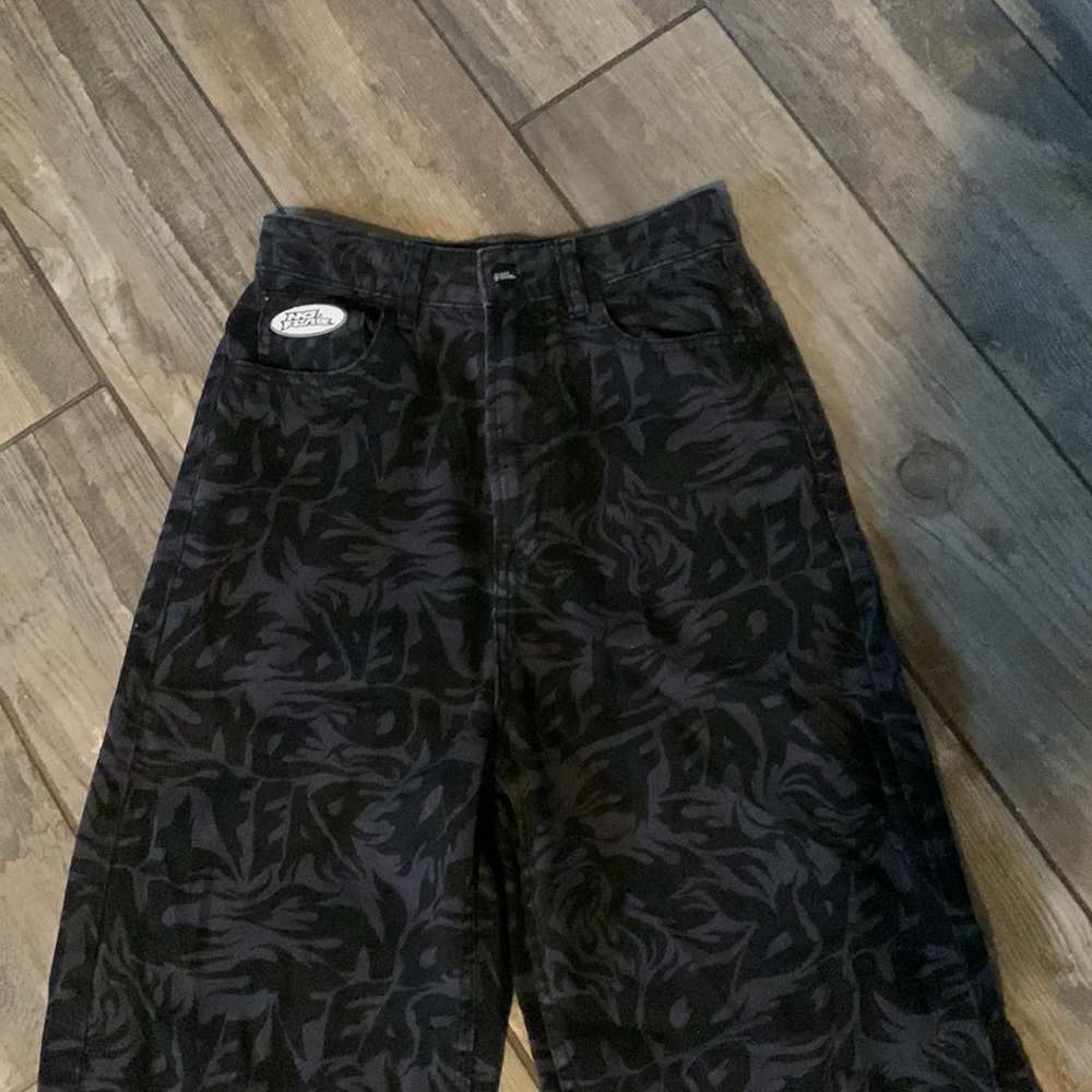 no fear x h&m baggy high waisted graphic jeans